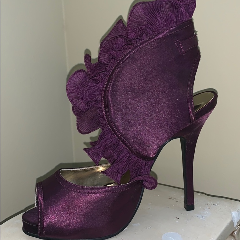 Peep toe purple heel